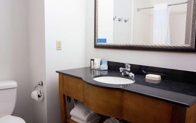 Hampton Inn & Suites Chesapeake-Square Mall