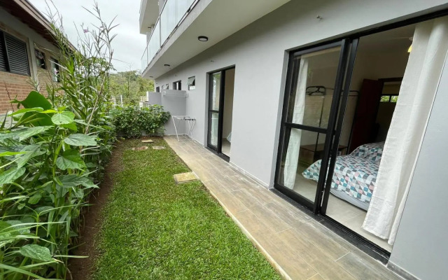 Residencial Vista do Pontal- Condomínio Samola - Ubatuba SP Apto 05