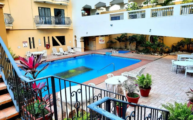 Grand Royal Tampico