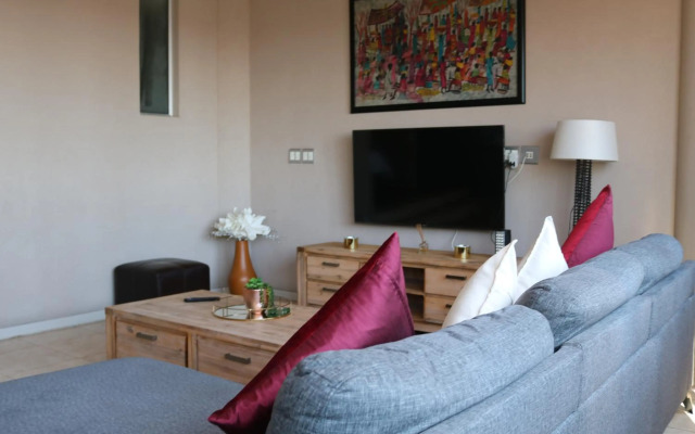 Stunning Studio apt with stunning Joburg views