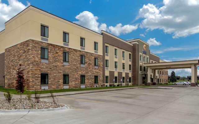 Comfort Inn and Suites Ames near ISU Campus