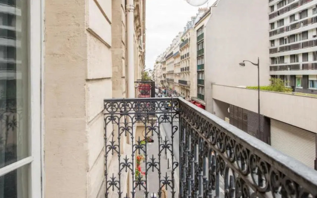 2 BR Appartement Near Tour Eiffel & Trocadéro