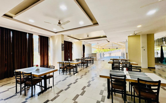 Hotel Lalit Inn