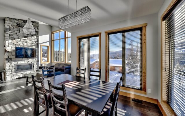 Lookout Lodge By Bear Country
