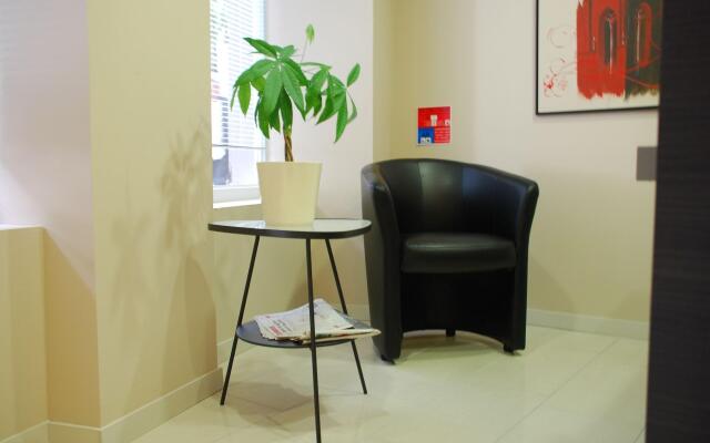 Ruthenium Hotel