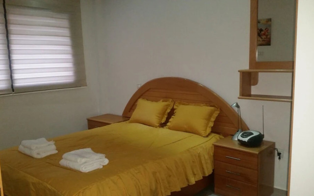 Golden Ashraf Apartment