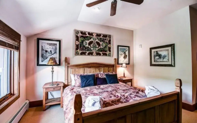 Premier 4 Bedroom Ski in, Ski out Lone Eagle Condo With the Best Access to Skiing in Keystone