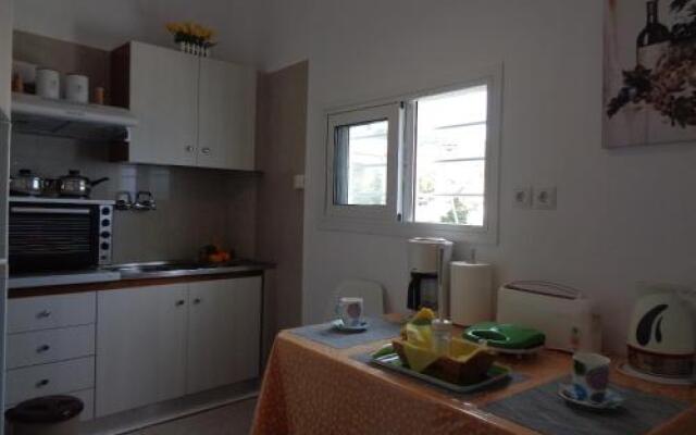 Blue Sky Apartments & Rooms