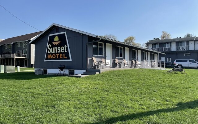 Sunset Motel
