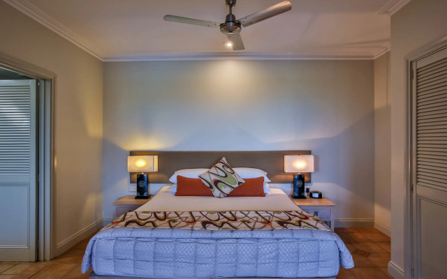 Moonlight Bay Suites