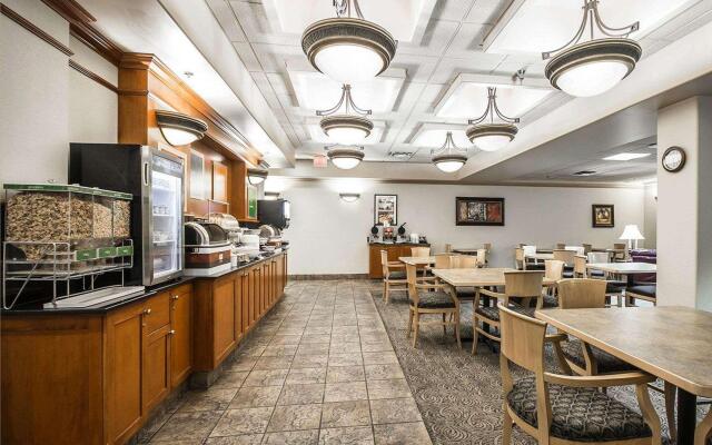 Comfort Inn & Suites