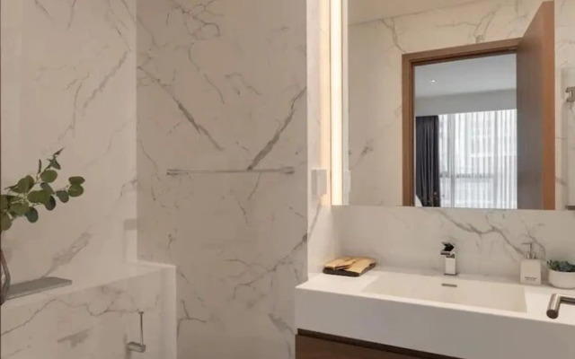 The Metropole The Galleria The Crest