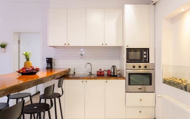 StarHome West Nanjing Road Branch