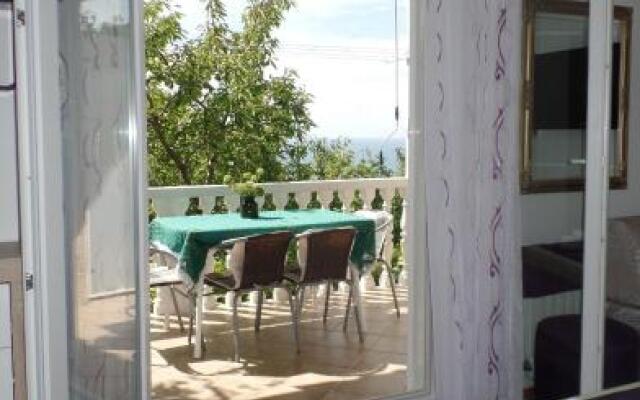 Apartment 4M