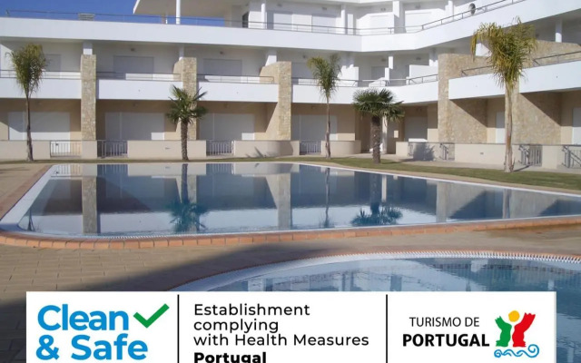 Pomba Branca (4-6 per.) Piscina, 500m Praia