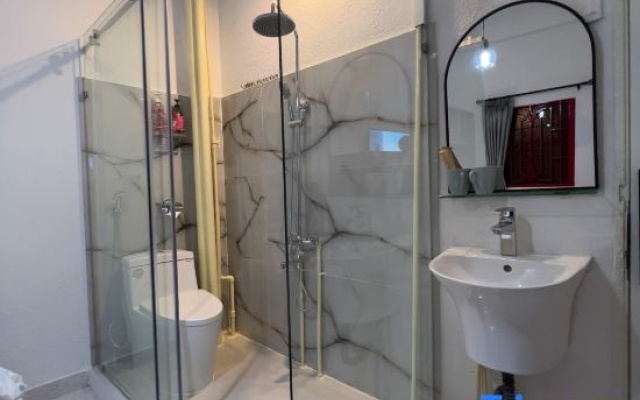 Dabei by Mujo - Hidden Stay in the heart of D1 - Where Saigon Slows Down – Bathroom – Ho Chi Minh City