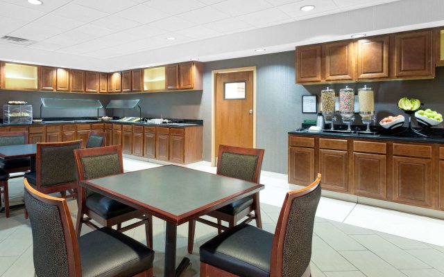 Hawthorn Extended Stay by Wyndham Kingsland