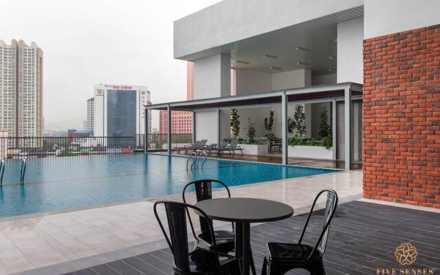 Chambers Residence, Sunway Putra Mall