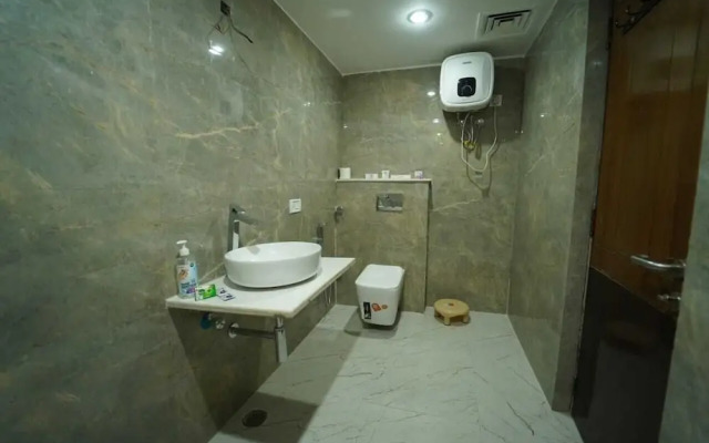 Hotel Saket  Prayagraj AC Room