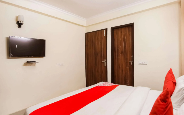 Kartik House by OYO Rooms