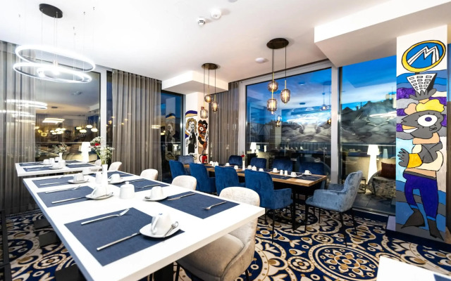 Best Western Premier Royal Blue