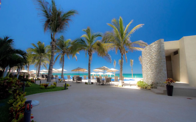 Park Royal Beach Mazatlán