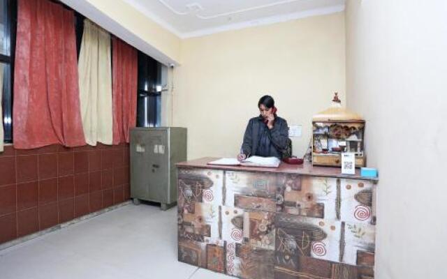 OYO 28411 Taj Guest House