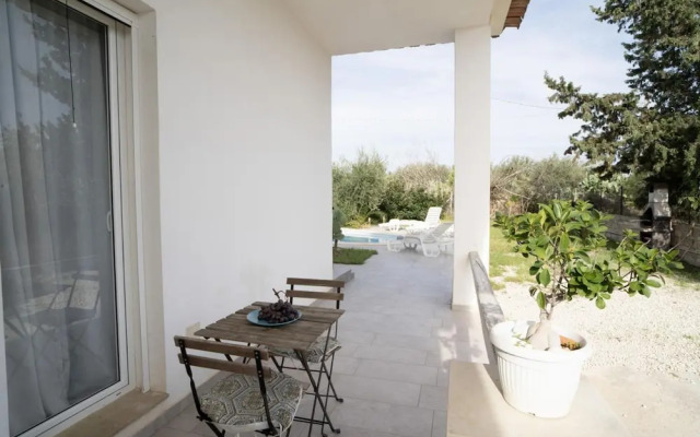 Villa Malamuri in Caucana-finaiti-casuzze-finaiti Nord