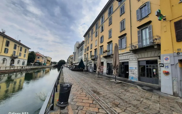 Unique 4 Storey House on Naviglio 4Bd, 4Bt
