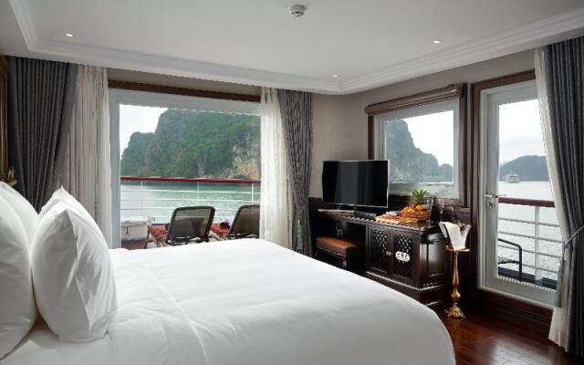 Paradise Grand Cruise Lan Ha Bay