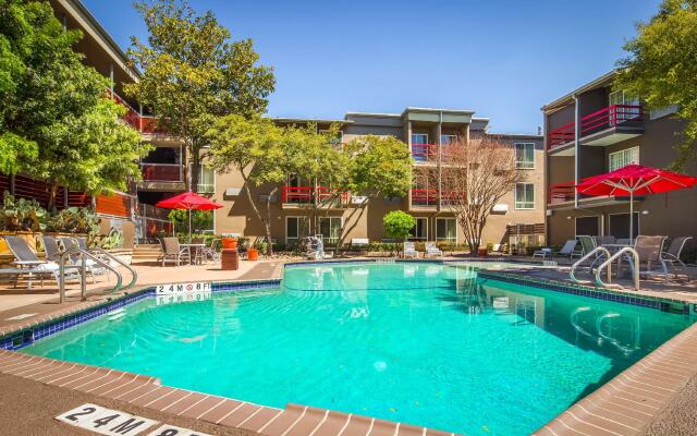 Aiden Austin City Hotel