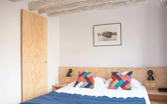 Montholon Paris Hotel
