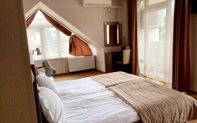 Ахат- къща за гости