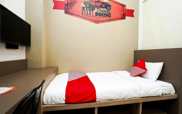 OYO 614 Graha 8 Syariah