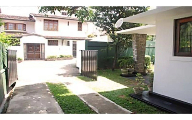 Vista Mount Lavinia Homestay