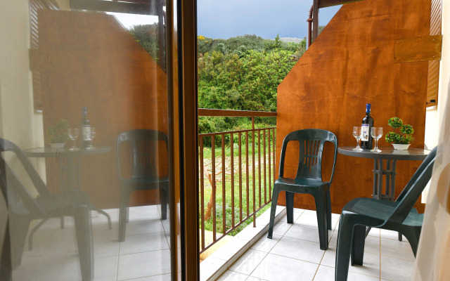 En Plo Beachfront Rooms