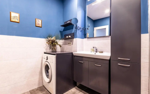 Spacious Flat w Balcony 3 min to Kadikoy Square