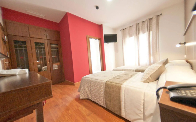 Hotel Plaza Manjon