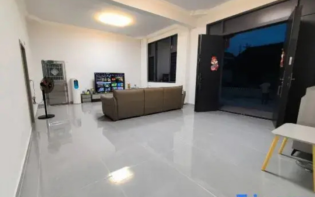 Mountain House Courtyard