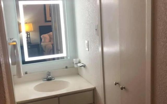 Ranch House Inn and Suites