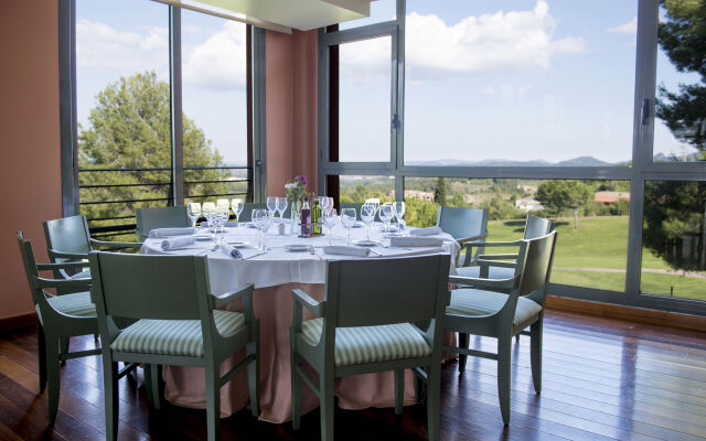 Отель Dolce by Wyndham Barcelona Resort