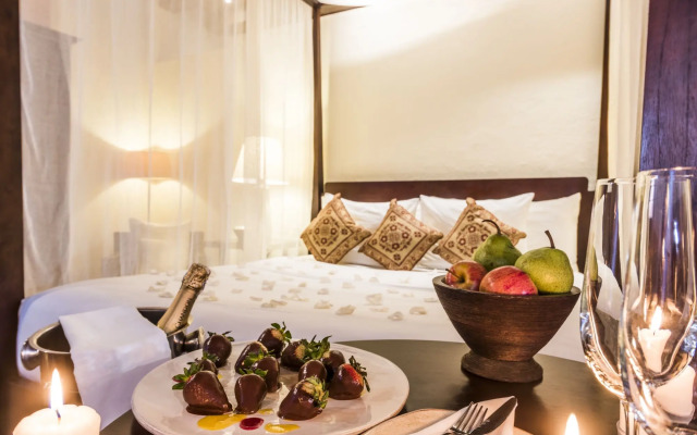 Ananda Hotel Boutique