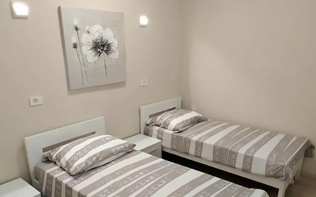 Spacious Izola Apartment SL