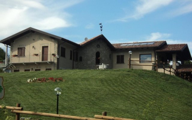 Eno-Agriturismo Cascina LArché