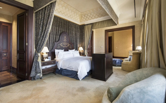 Palazzo Hotel