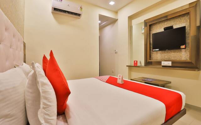 OYO 12654 Hotel Sunshine