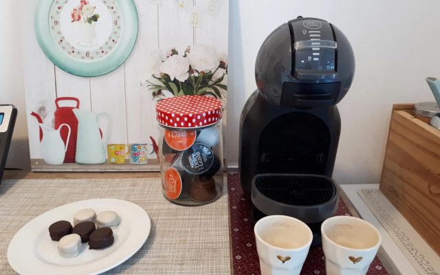 Estudio con parrillero y vista al mar