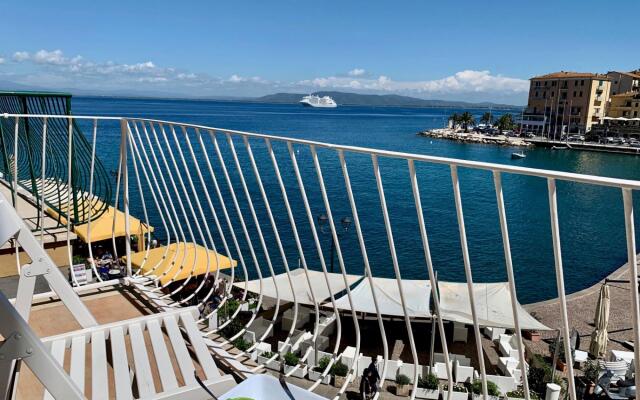 Exclusive sea view apartment-Molo 4