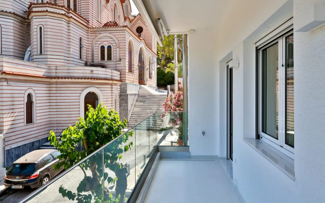 Parthenon Rooftop Luxury APTS