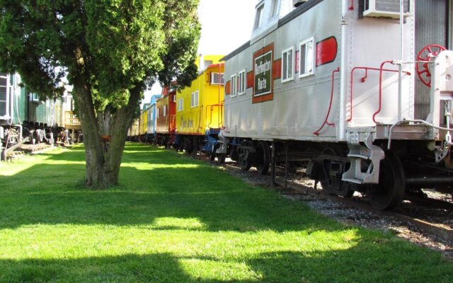 Red Caboose Motel